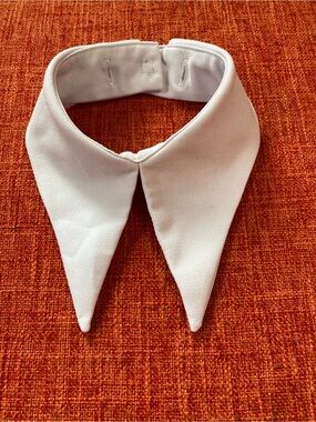 RARE Deandri White Gothic Dagger Detachable Collar